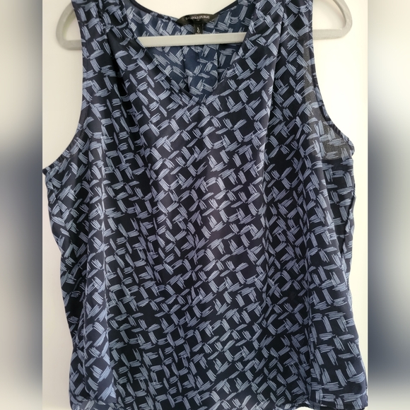 Banana Republic Tops - Banana Republic Navy Top with Light Blue Geometric Print